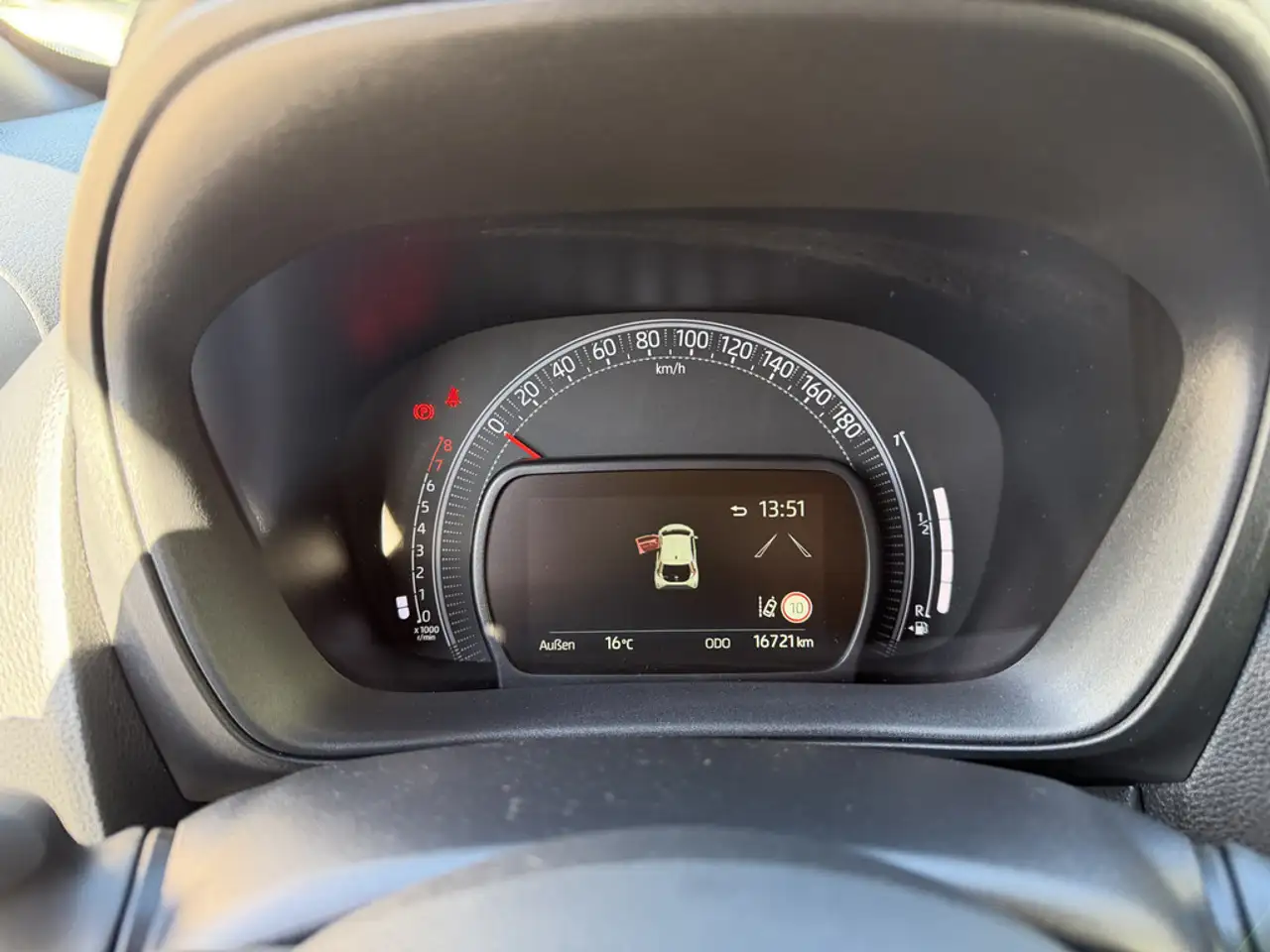 Toyota Aygo X 1.0 Team D — Galerie du véhicule 15
