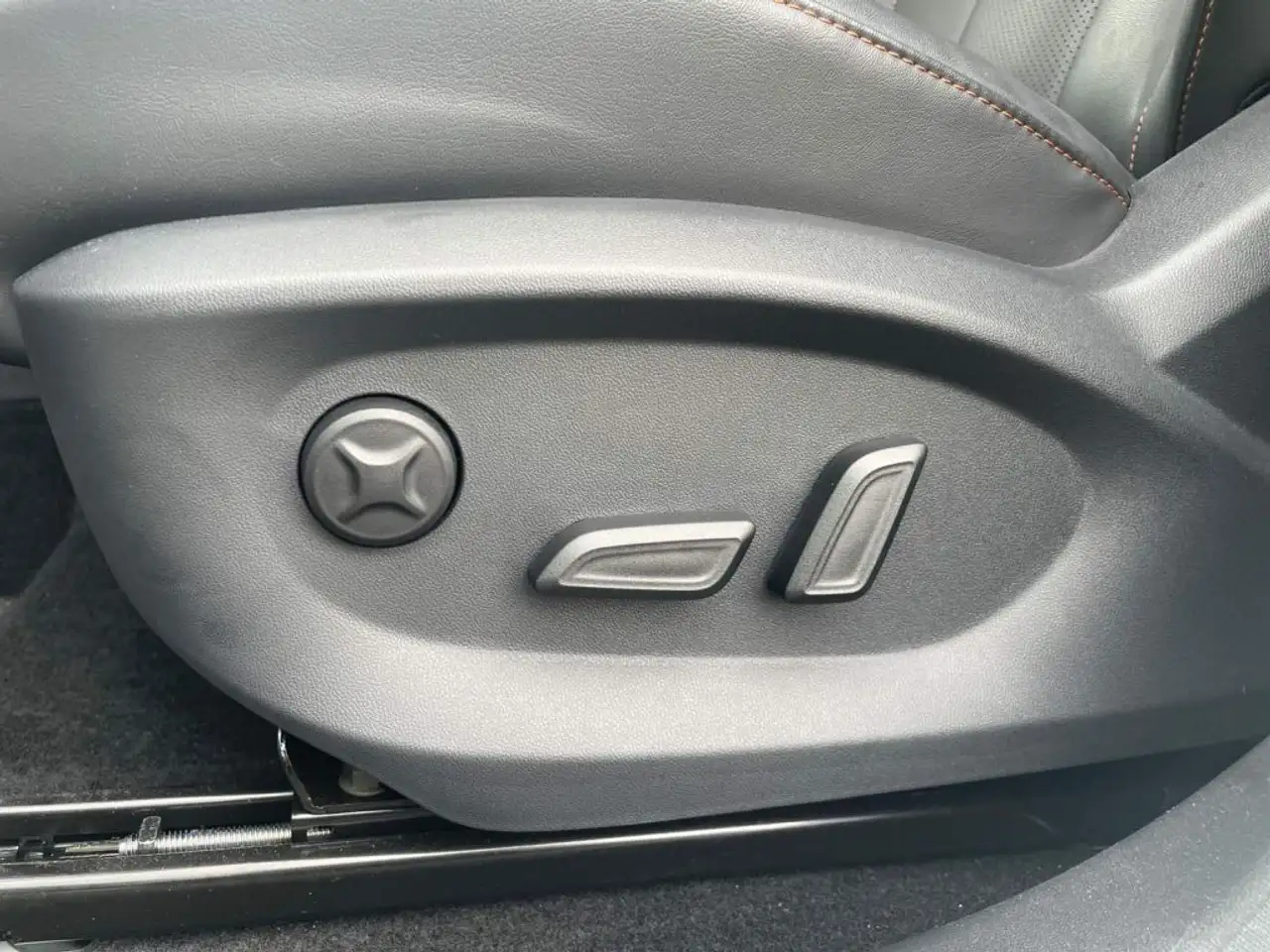 MG HS PHEV Luxury *360°*LED*elek. Heckklappe* — Vehicle gallery 21