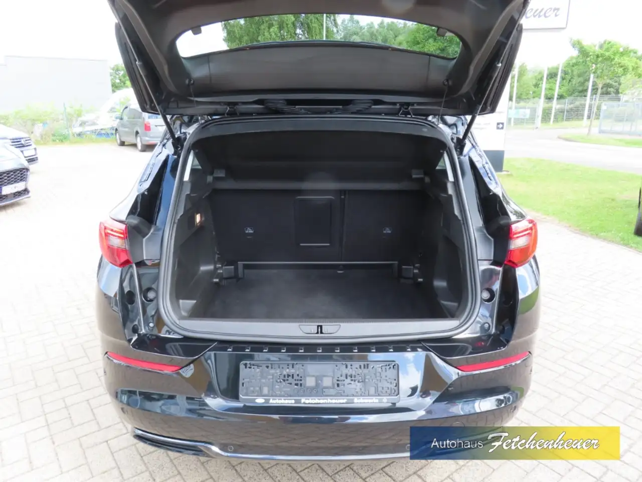 Opel Grandland Aut. GS Line NAVI+LED+360°+SHZ+ALU+GJR — Vehicle gallery 12