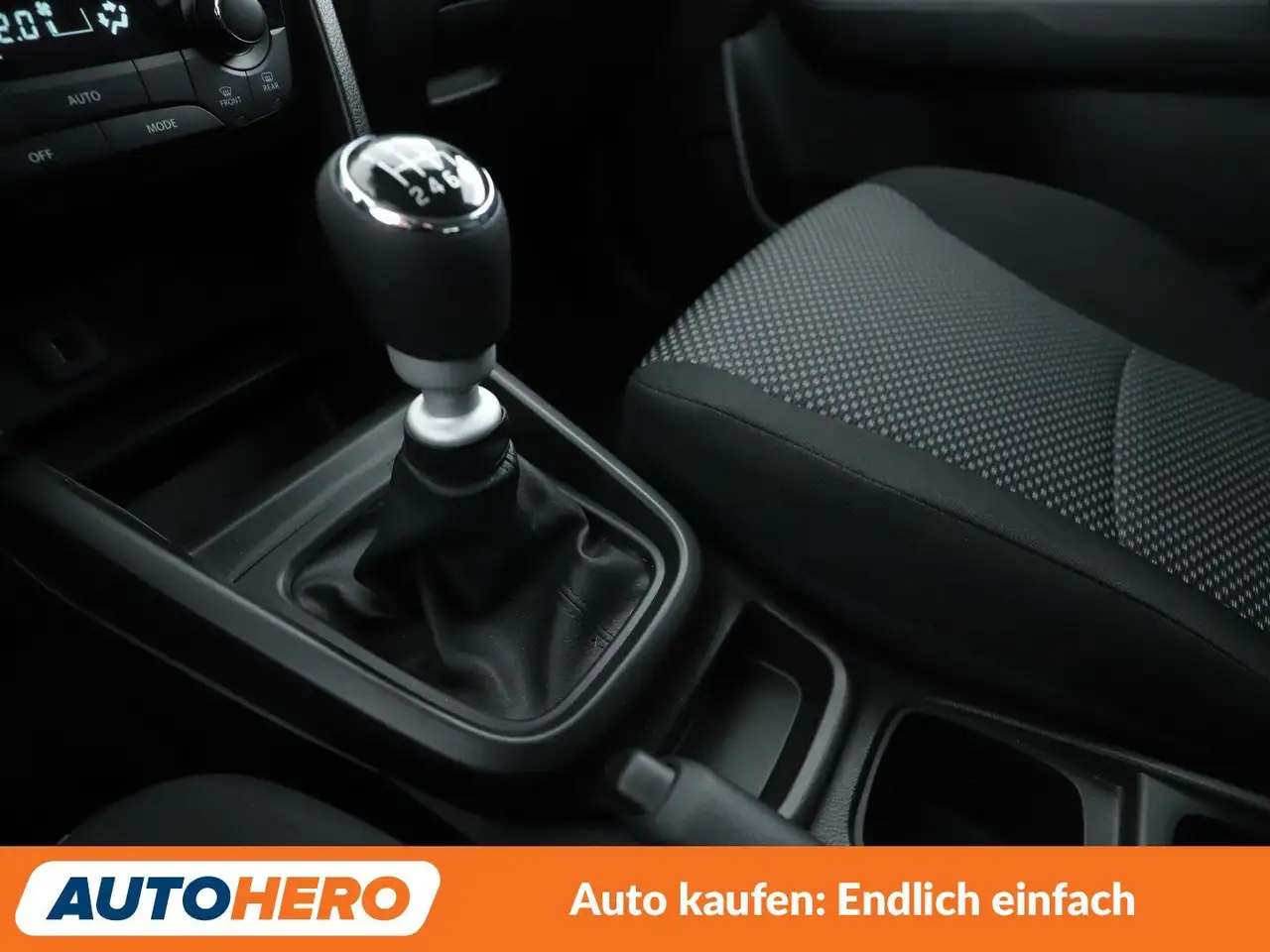 Suzuki Vitara 1.4 BoosterJet Comfort 4x2*TEMPO*LIM*SPUR* — Galería del vehículo 23