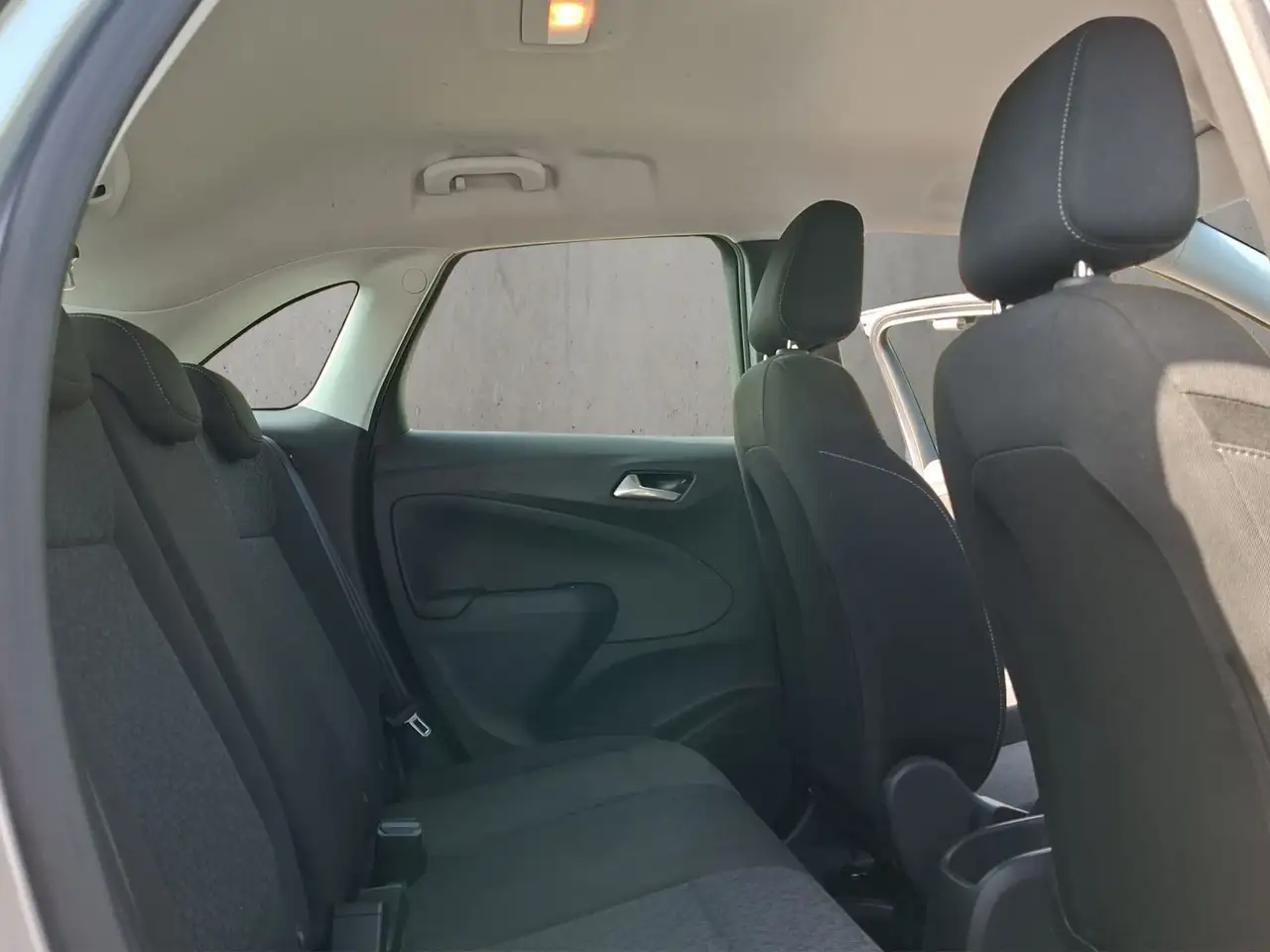 Opel Crossland 1.2 Turbo Enjoy, Navi, Kamera, Sitz-un — Vehicle gallery 18