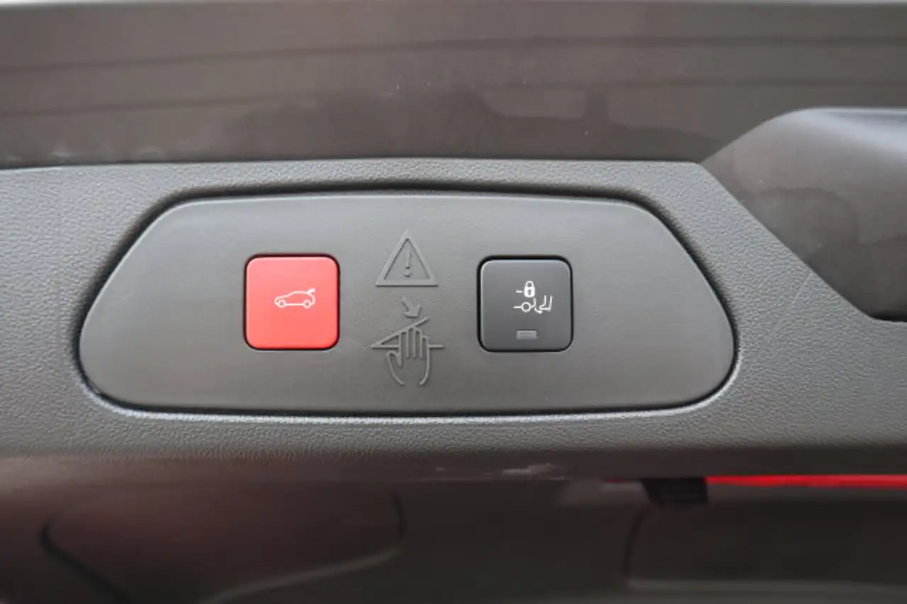 Opel Grandland Grandland 1.2 Turbo GS Line Kamera/PDC/LED/LM BC — Galería del vehículo 28