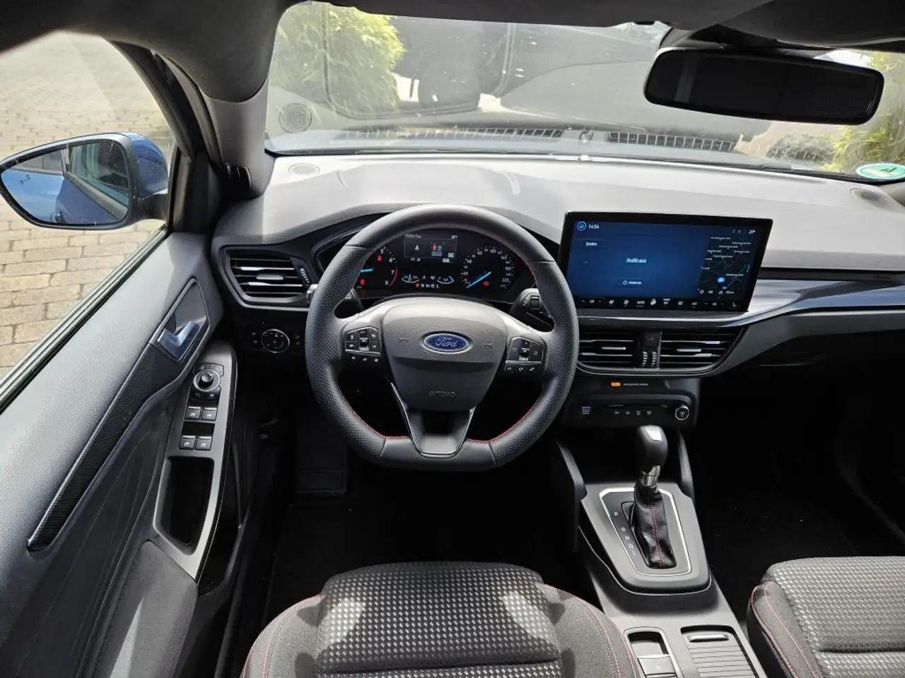 Ford Focus Turnier 1.0 EcoBoost Hybrid Aut. ST-LINE — Galerie du véhicule 11
