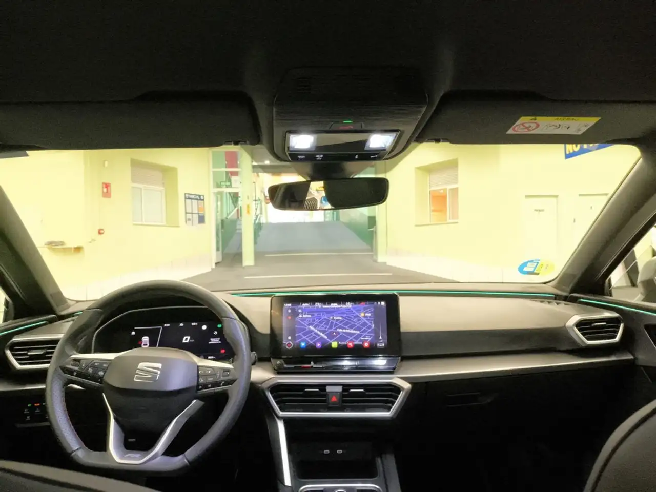 SEAT Leon 1.5 eTSI DSG-7 S&S FR Special Edition 150 — معرض صور السيارة 11