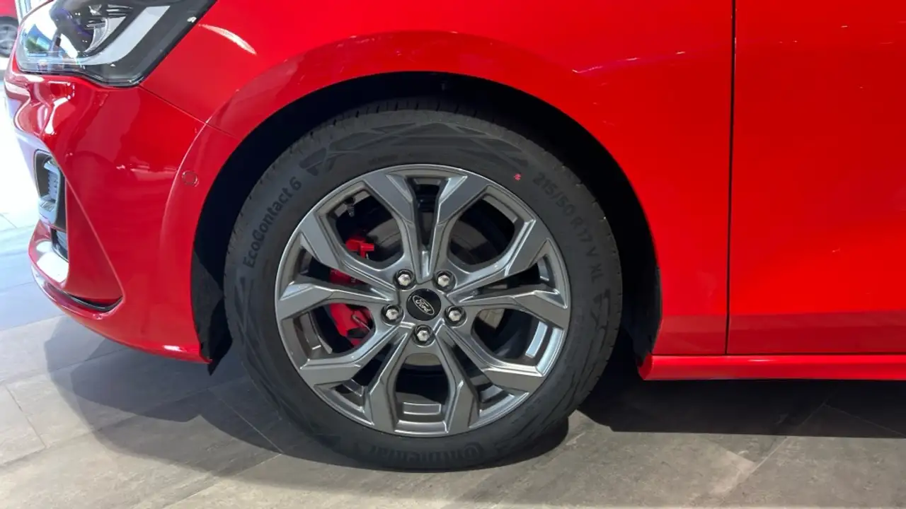 Ford Focus 1.0 ECOBOOST MHEV 92KW ST-LINE 125 5P — معرض صور السيارة 10