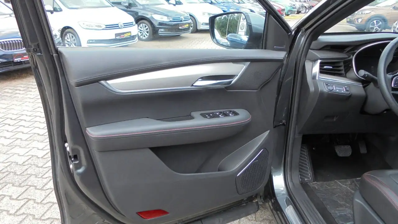 SWM G01 1,5T AT,Panorama,Leder,LED-SW,Klima,RFK,Spo — Galería del vehículo 5