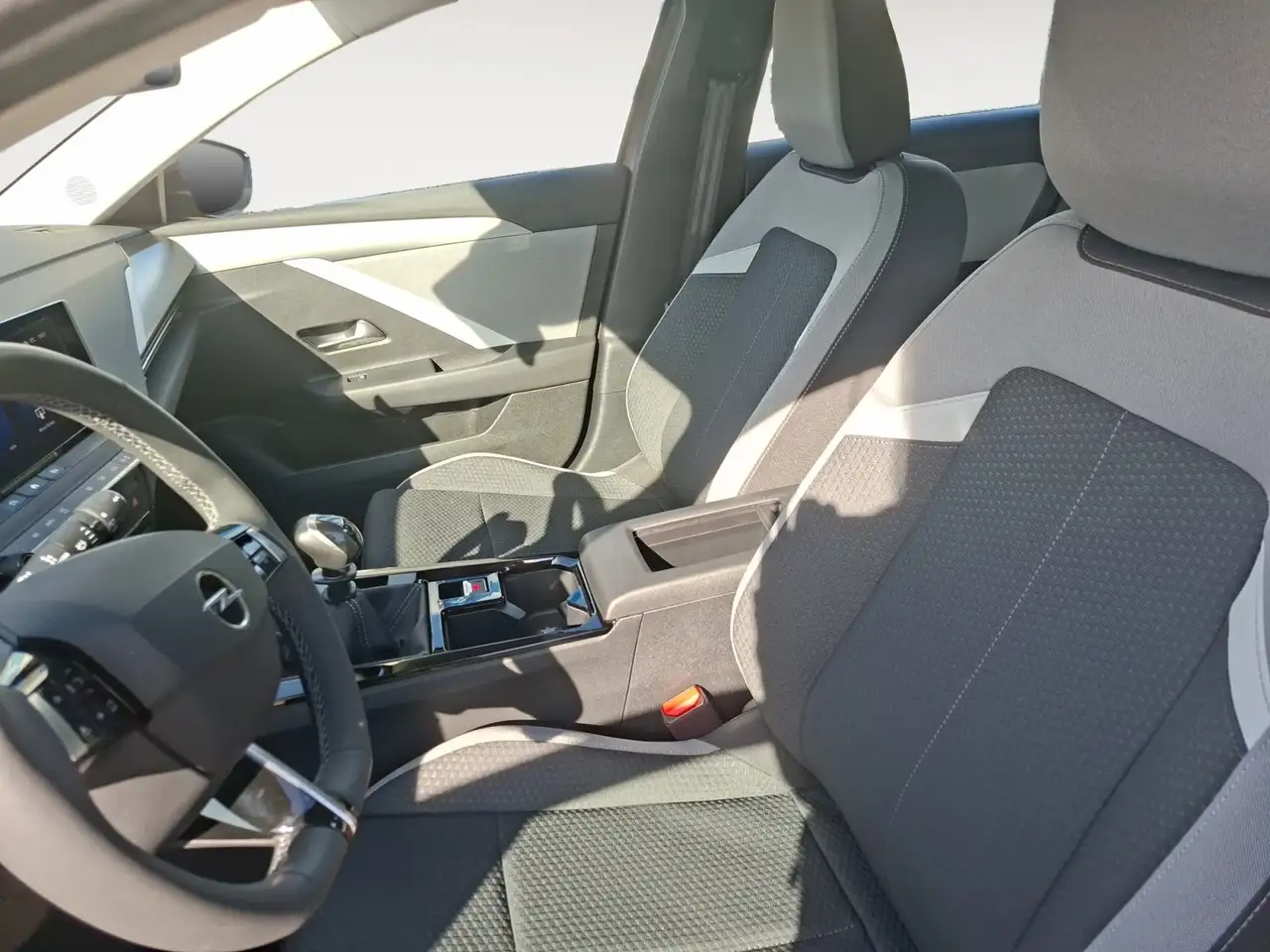 Opel Astra L 1.2 Turbo Edition Allwetter Carplay — Galerie du véhicule 12