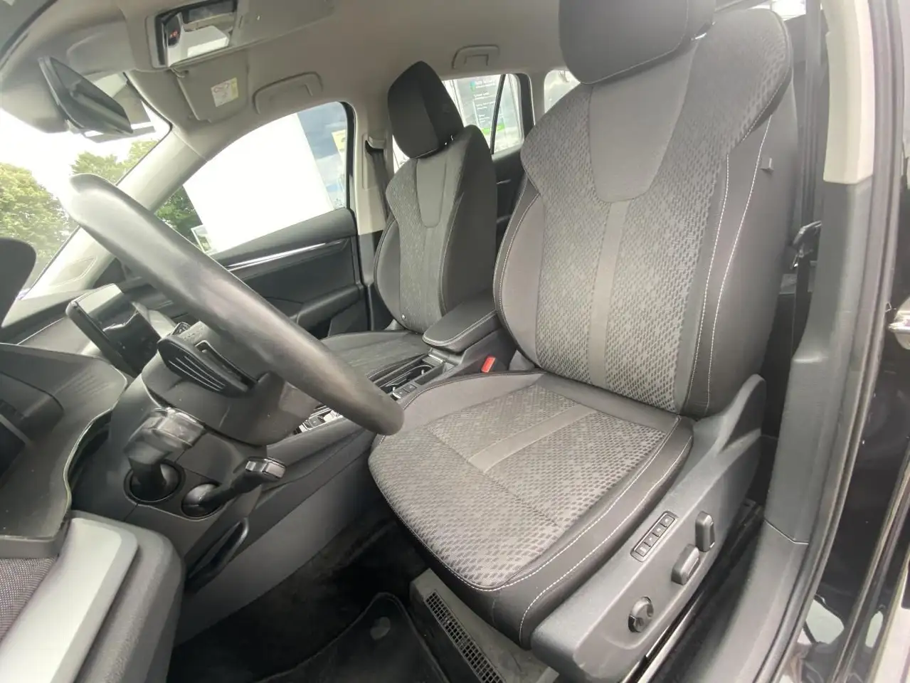 Skoda Octavia Combi 1.5 TSI e-TEC DSG Style AHK+HEAD-U — معرض صور السيارة 8