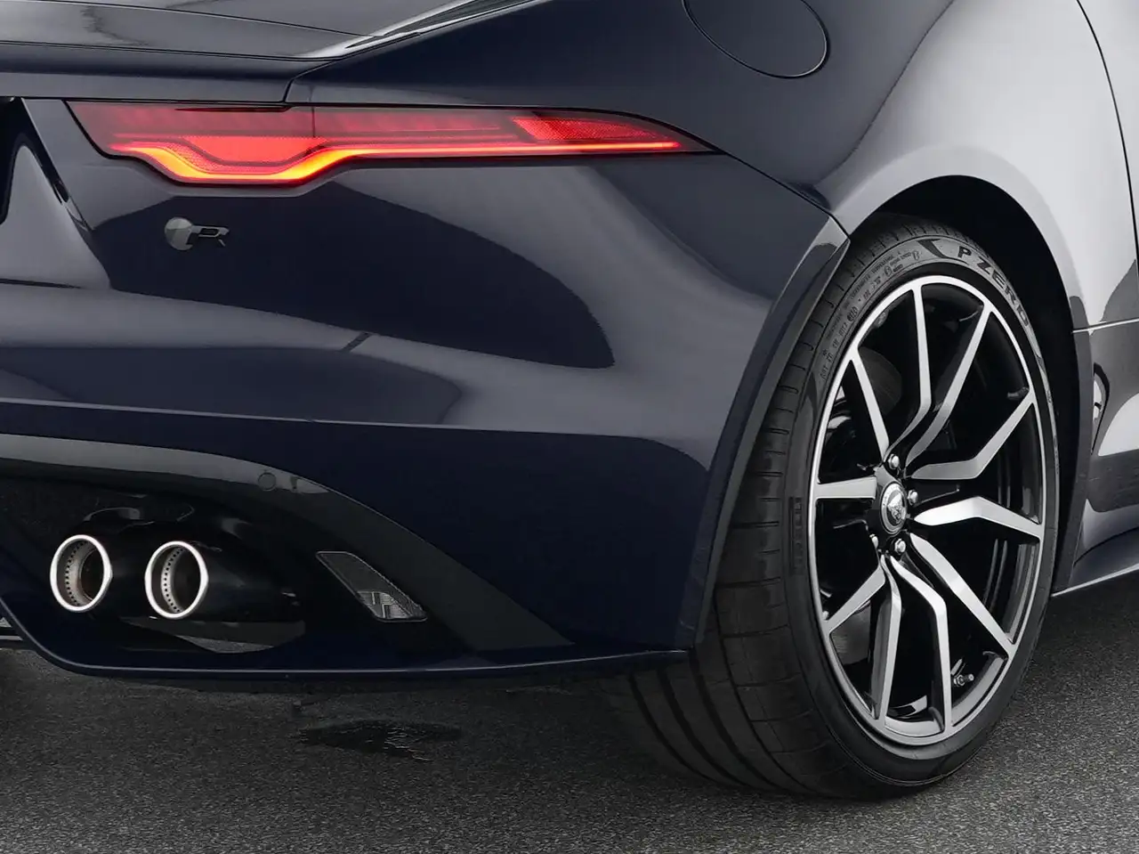 Jaguar F-Type F-TYPE Cabrio R75 ZP EDITION 20"+MEMORY+1 of 150 — Vehicle gallery 9
