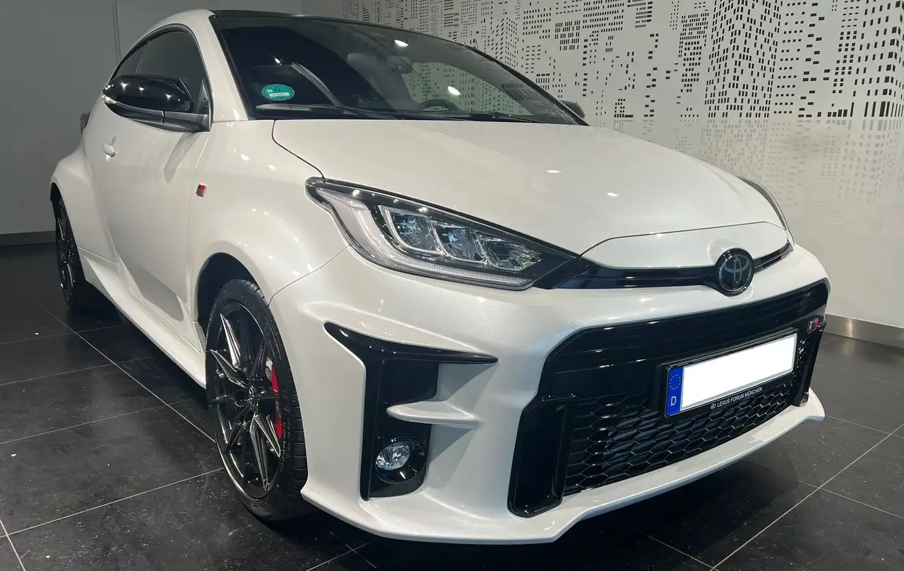 Toyota Yaris GR WRC Triple Edition 1/300 1.Hd Track Pack Paket — Vehicle gallery 6