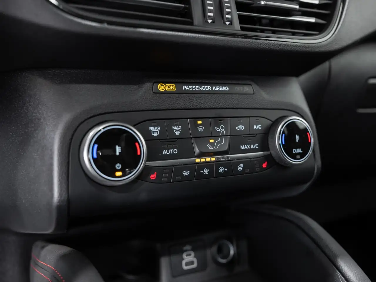 Ford Kuga ST-Line X*PANO*AHK*KAM*ACC*NAVI*SOUND-SYS. LED Pan — Vehicle gallery 13