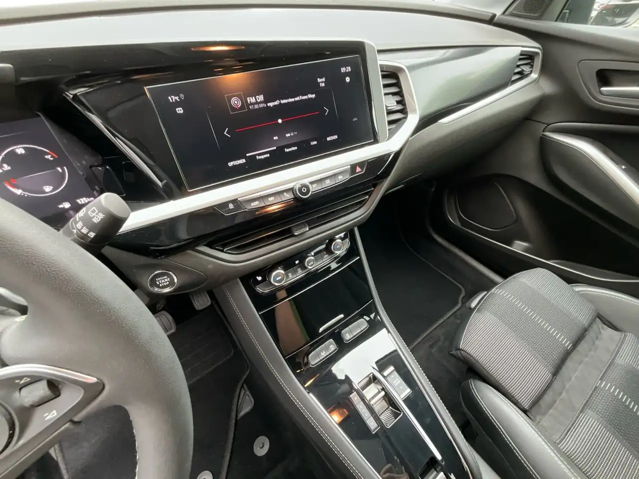 Opel Grandland 1.2 Enjoy Klima, Automatik, Sitzheizung — Vehicle gallery 13