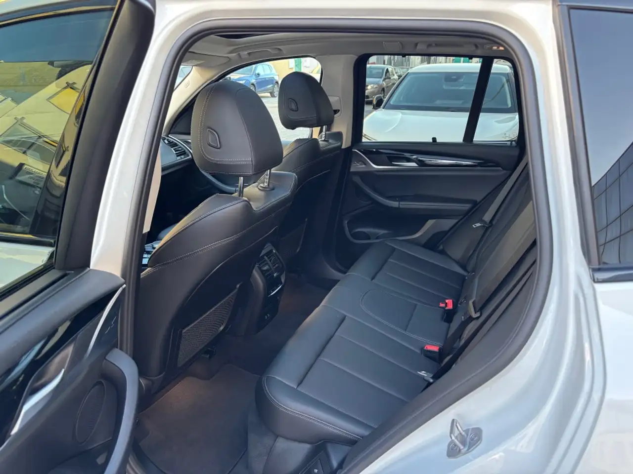 BMW X3 xDrive 30e xLine — معرض صور السيارة 18