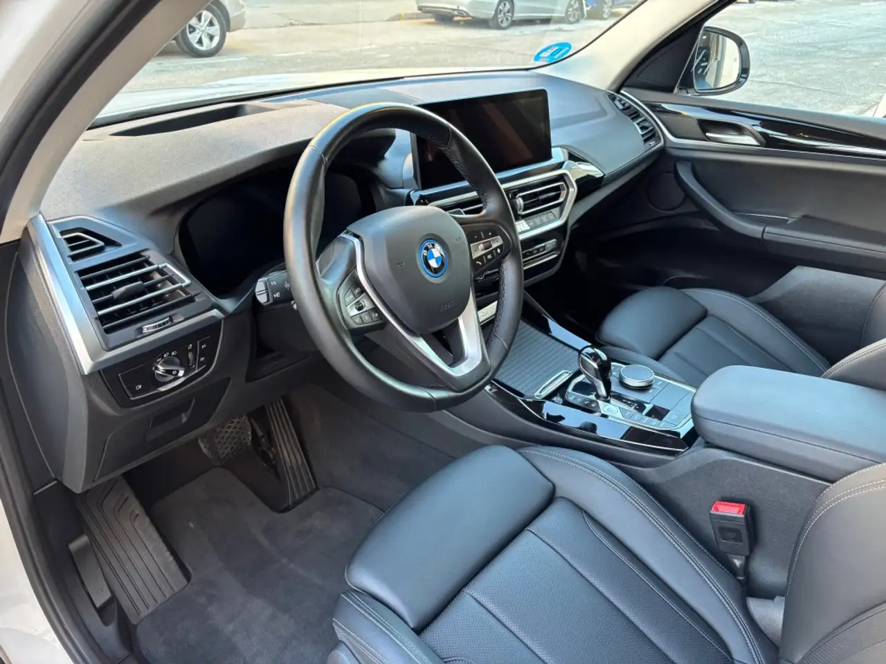 BMW X3 xDrive 30e xLine — معرض صور السيارة 23