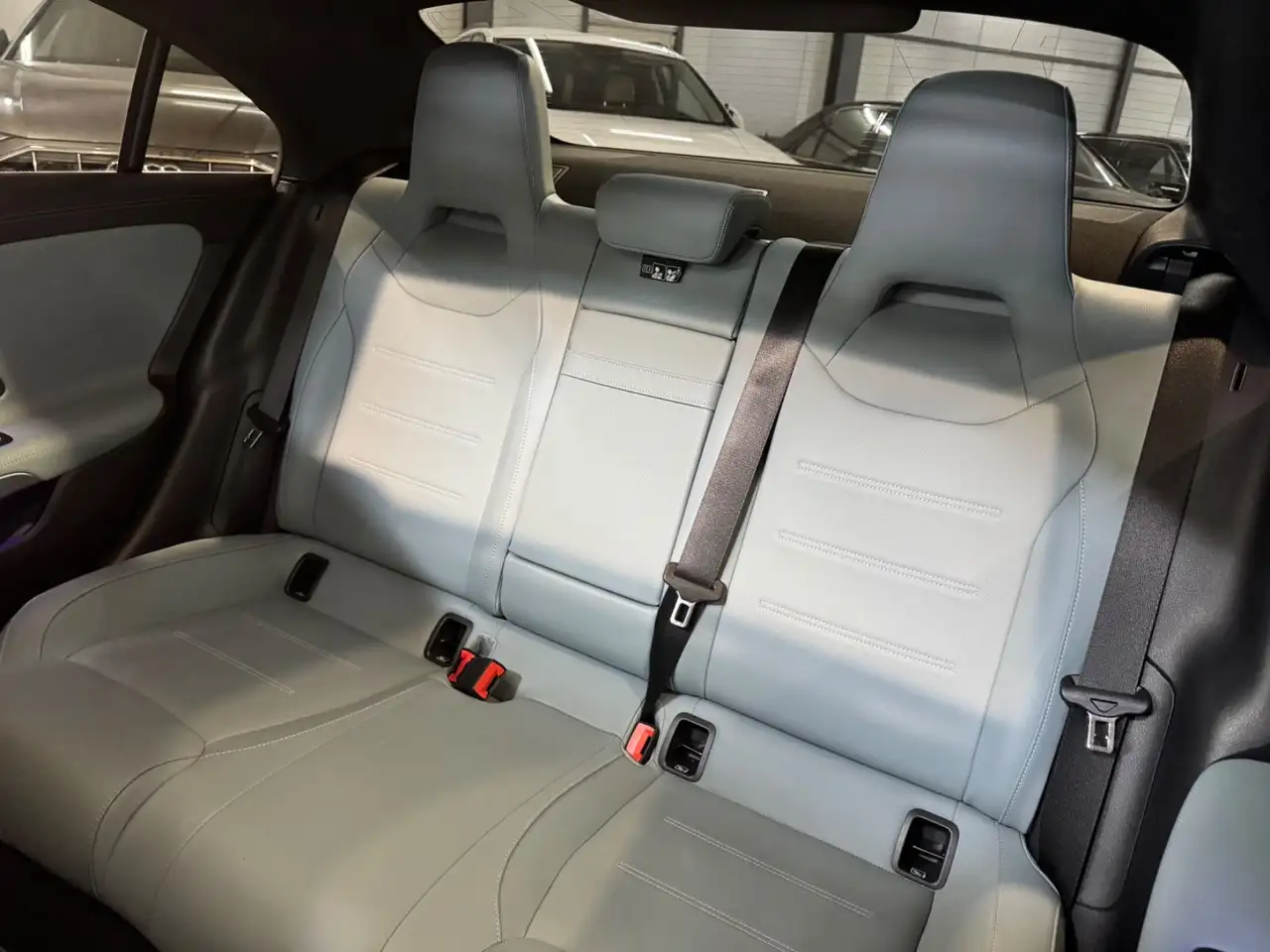Mercedes-Benz CLA 250 4M Coupe*AMG PREMIUM+*TECHNK*BRMS*PANO — معرض صور السيارة 9