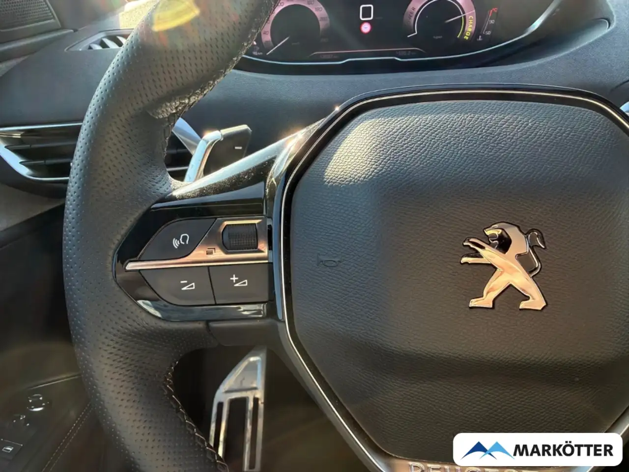 Peugeot 3008 GT Hybrid ACC/BLIS/CAM/SHZ/NAVI/APPLE — Galerie du véhicule 15