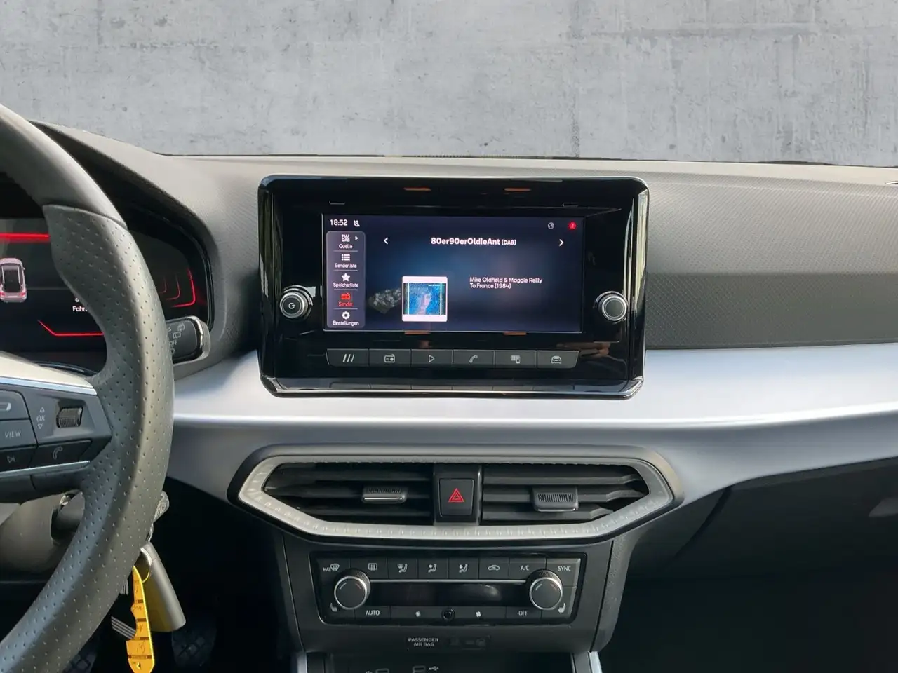 SEAT Arona 1.0 TSI FR LED+PDC+GRA+SHZ+BLUTEOOTH — Galerie du véhicule 11