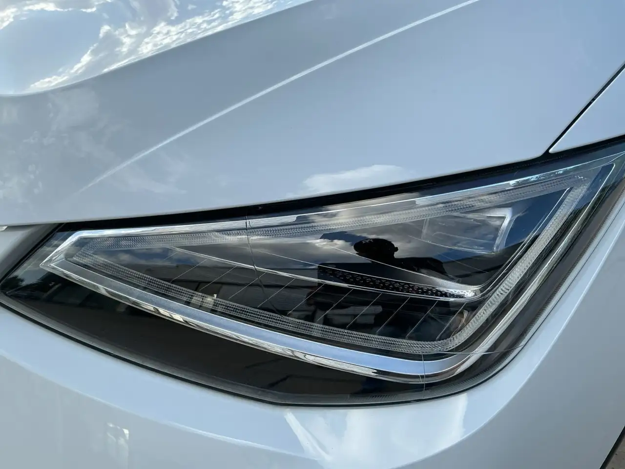 SEAT Arona 1.0 TSI FR LED+PDC+GRA+SHZ+BLUTEOOTH — Galerie du véhicule 18