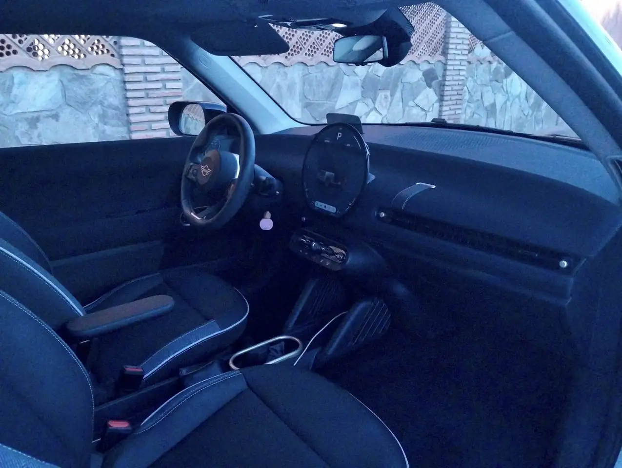 MINI Cooper E Mini Cooper E Blackyard Edition Cooper E Blackyard Edition — معرض صور السيارة 13