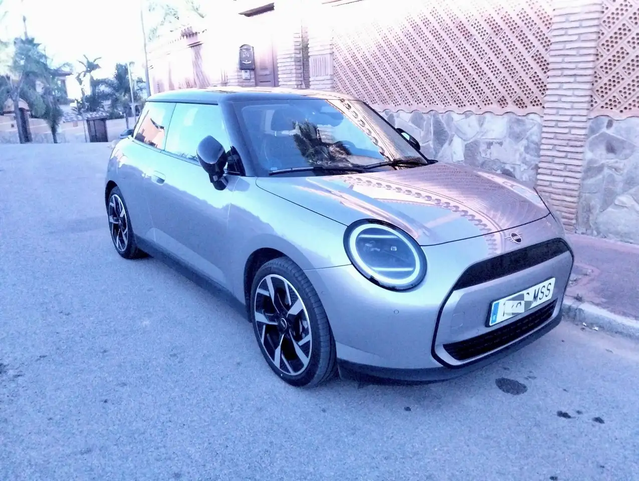 MINI Cooper E Mini Cooper E Blackyard Edition Cooper E Blackyard Edition — معرض صور السيارة 7