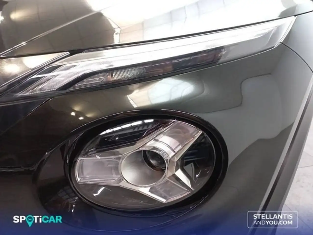 Nissan Juke 1.0 DIG-T N-Connecta 4x2 DCT 7 84kW — Vehicle gallery 15
