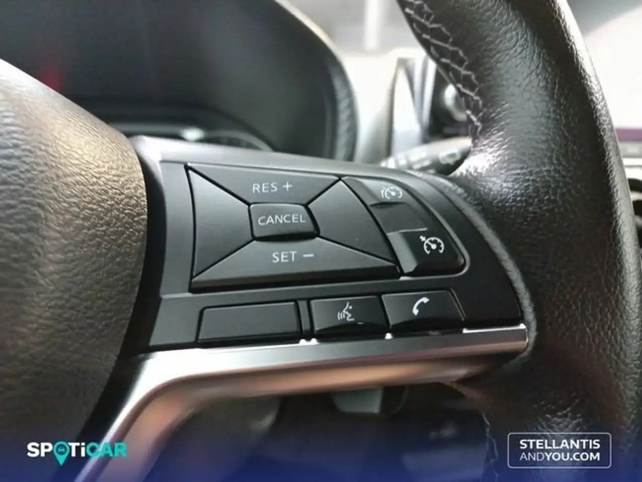 Nissan Juke 1.0 DIG-T N-Connecta 4x2 DCT 7 84kW — Vehicle gallery 19