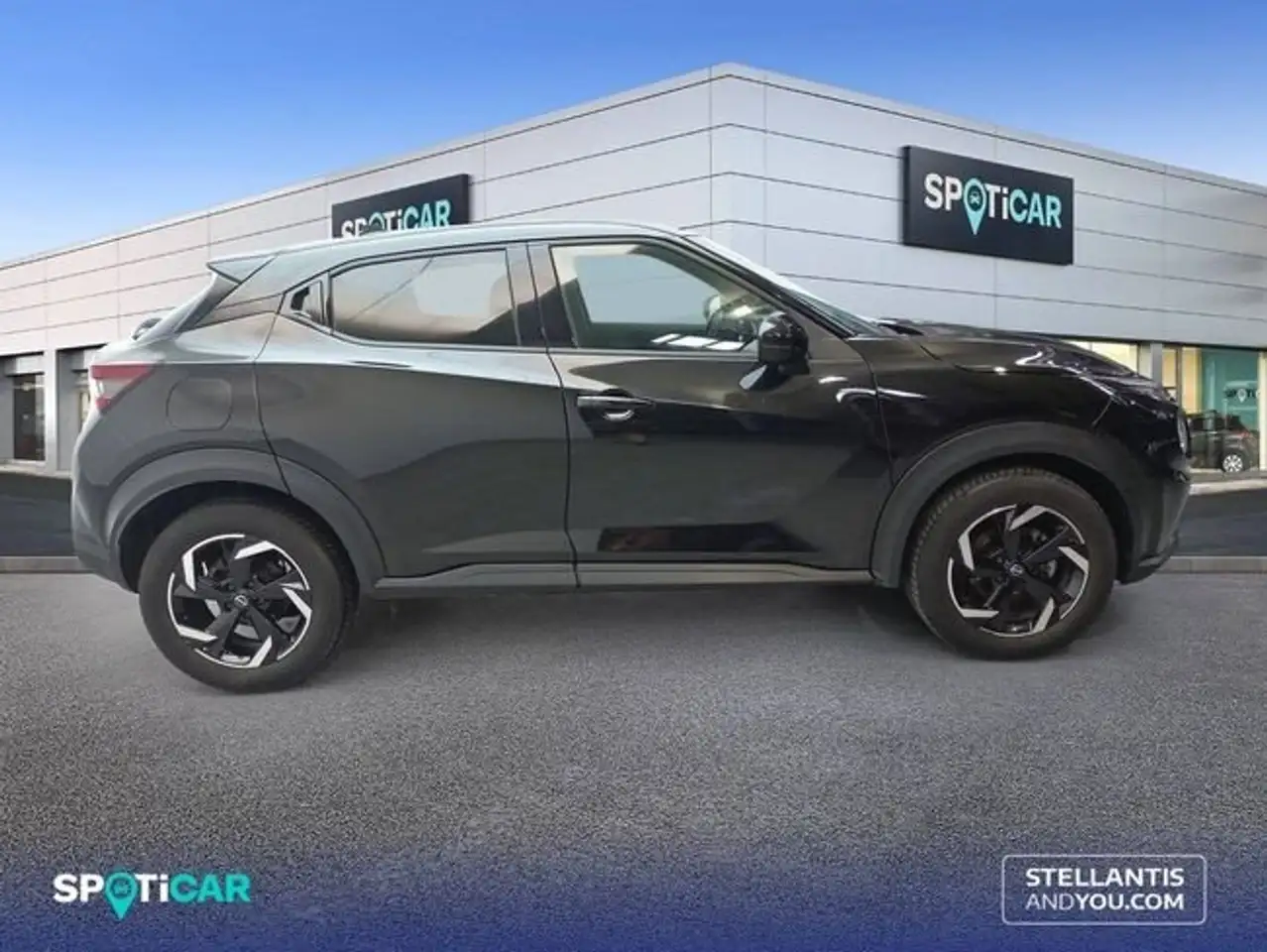 Nissan Juke 1.0 DIG-T N-Connecta 4x2 DCT 7 84kW — Vehicle gallery 4