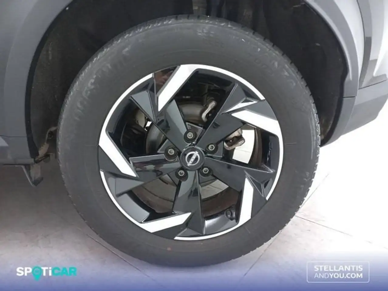 Nissan Juke 1.0 DIG-T N-Connecta 4x2 DCT 7 84kW — Vehicle gallery 11