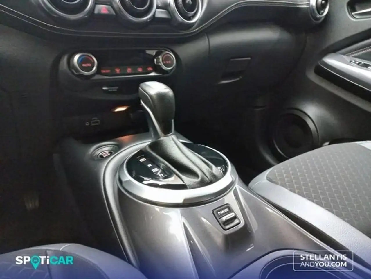 Nissan Juke 1.0 DIG-T N-Connecta 4x2 DCT 7 84kW — Vehicle gallery 25