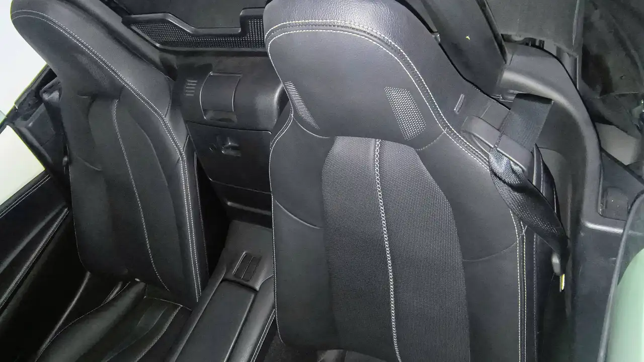 Mazda MX-5 MX-5 RF 2.0 Skyactiv-G Exclusive-Line Exclusive-Line — Galerie du véhicule 9
