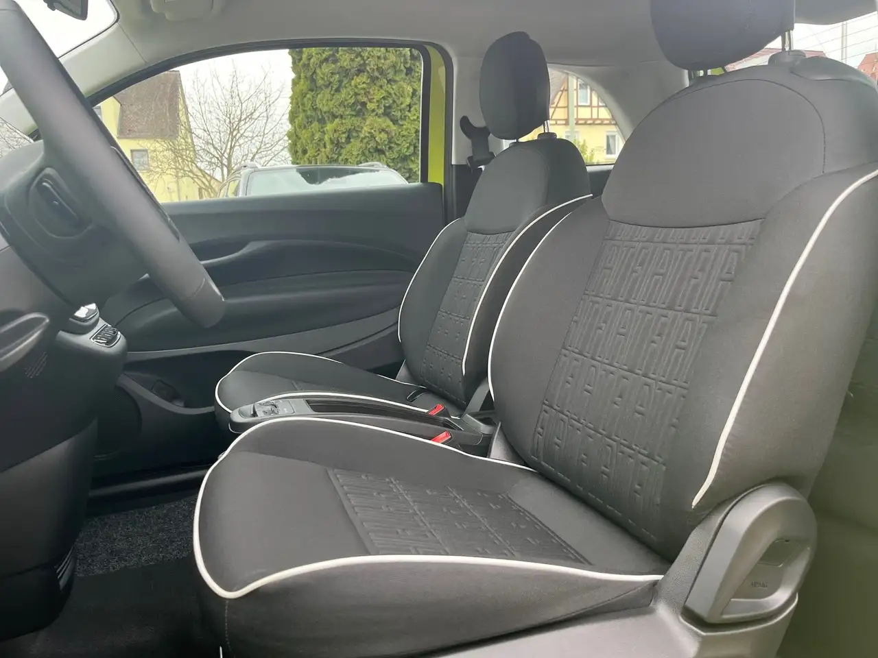 Fiat 500 23,8 kWh CarPlay, Spurhalteassistent, Tempomat — Galería del vehículo 15
