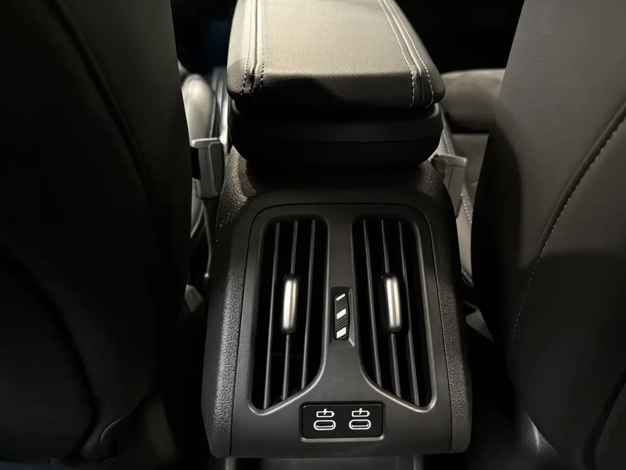 BMW 218 M Sport AHK ACC H&K KZU HUD — Galerie du véhicule 27