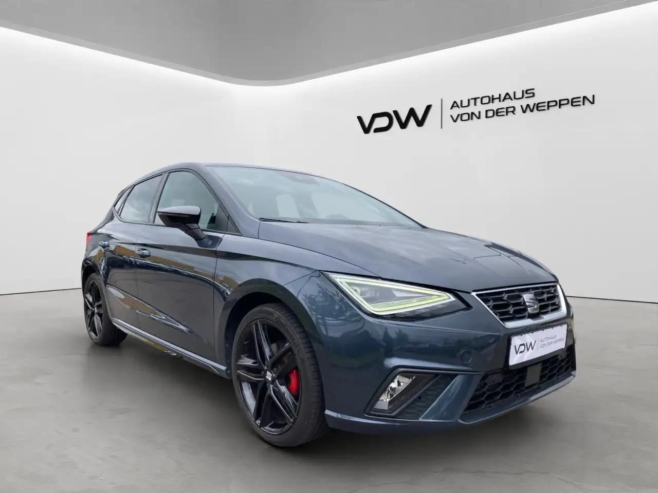 SEAT Ibiza TSI FR Navi Kamera Keyless SHZ Black-Paket — Galería del vehículo 12