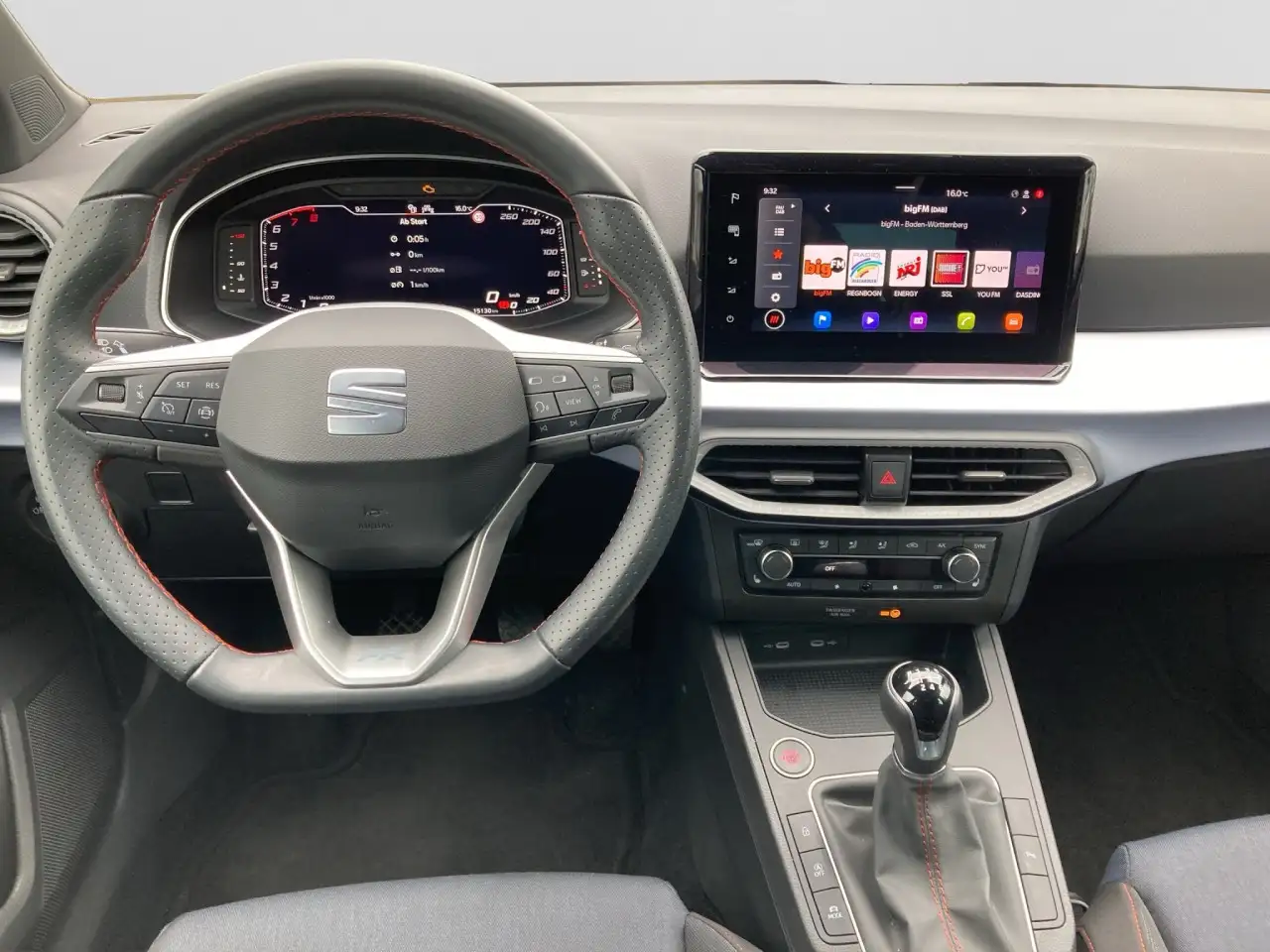 SEAT Ibiza TSI FR Navi Kamera Keyless SHZ Black-Paket — Galería del vehículo 15