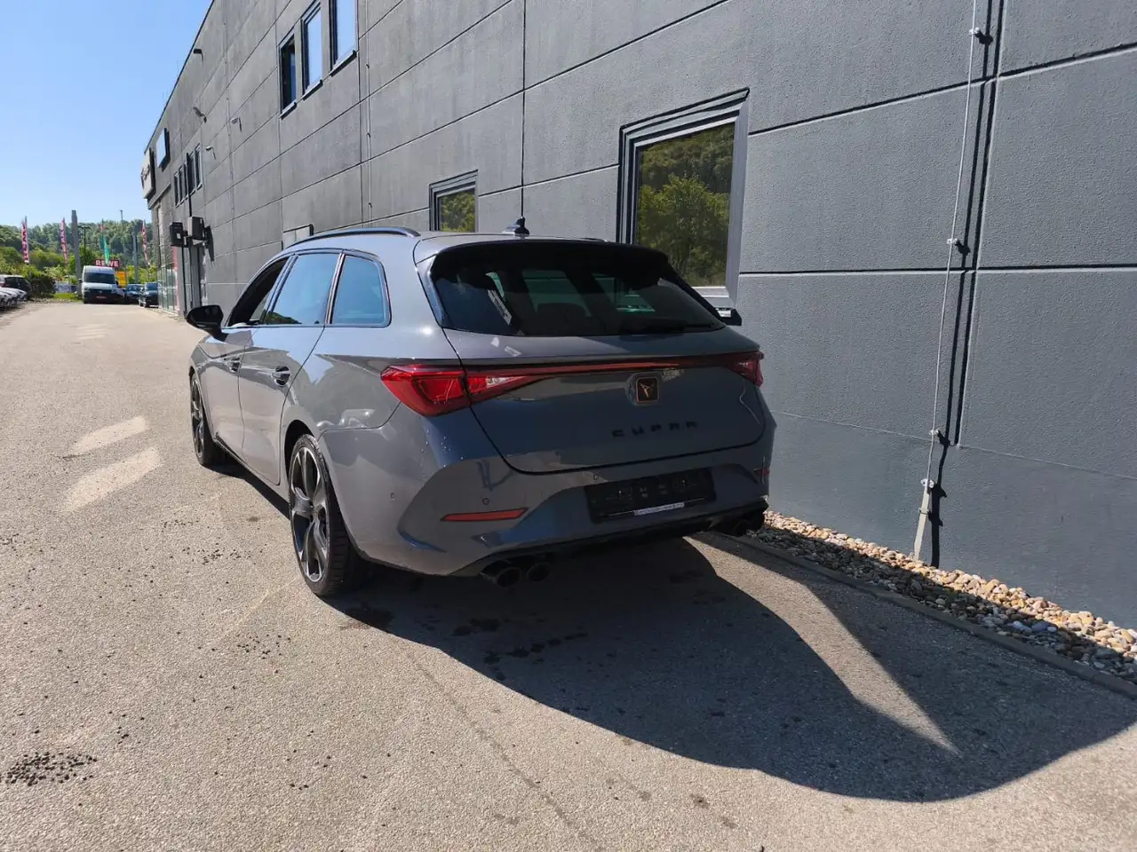 CUPRA Leon Sportstourer 310 VZ LEDER PANO eSITZ BEATS — معرض صور السيارة 4