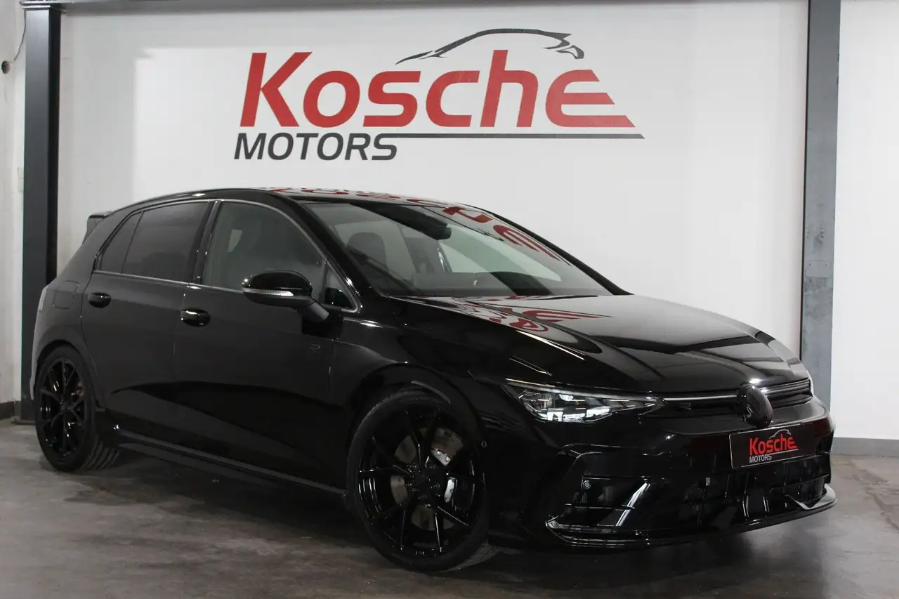 Volkswagen Golf R VIII Lim. 2.0 TSI 4Motion Black Edition — Neuwied