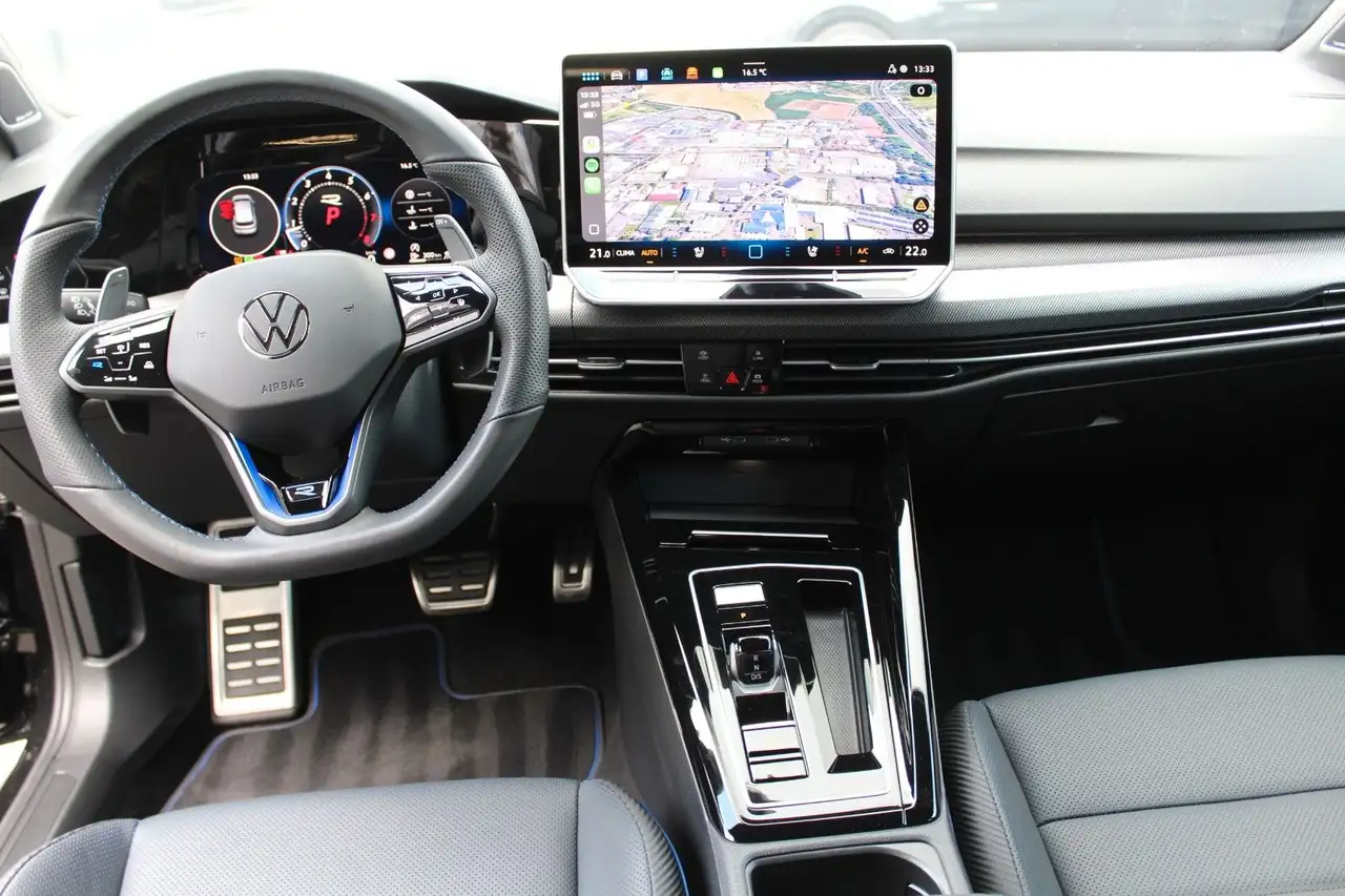 Volkswagen Golf R VIII Lim. 2.0 TSI 4Motion Black Edition — معرض صور السيارة 7