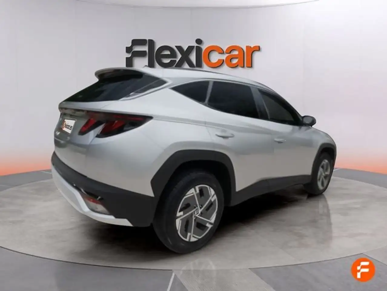 Hyundai TUCSON 1.6 T HEV Klass AT — Vehicle gallery 2