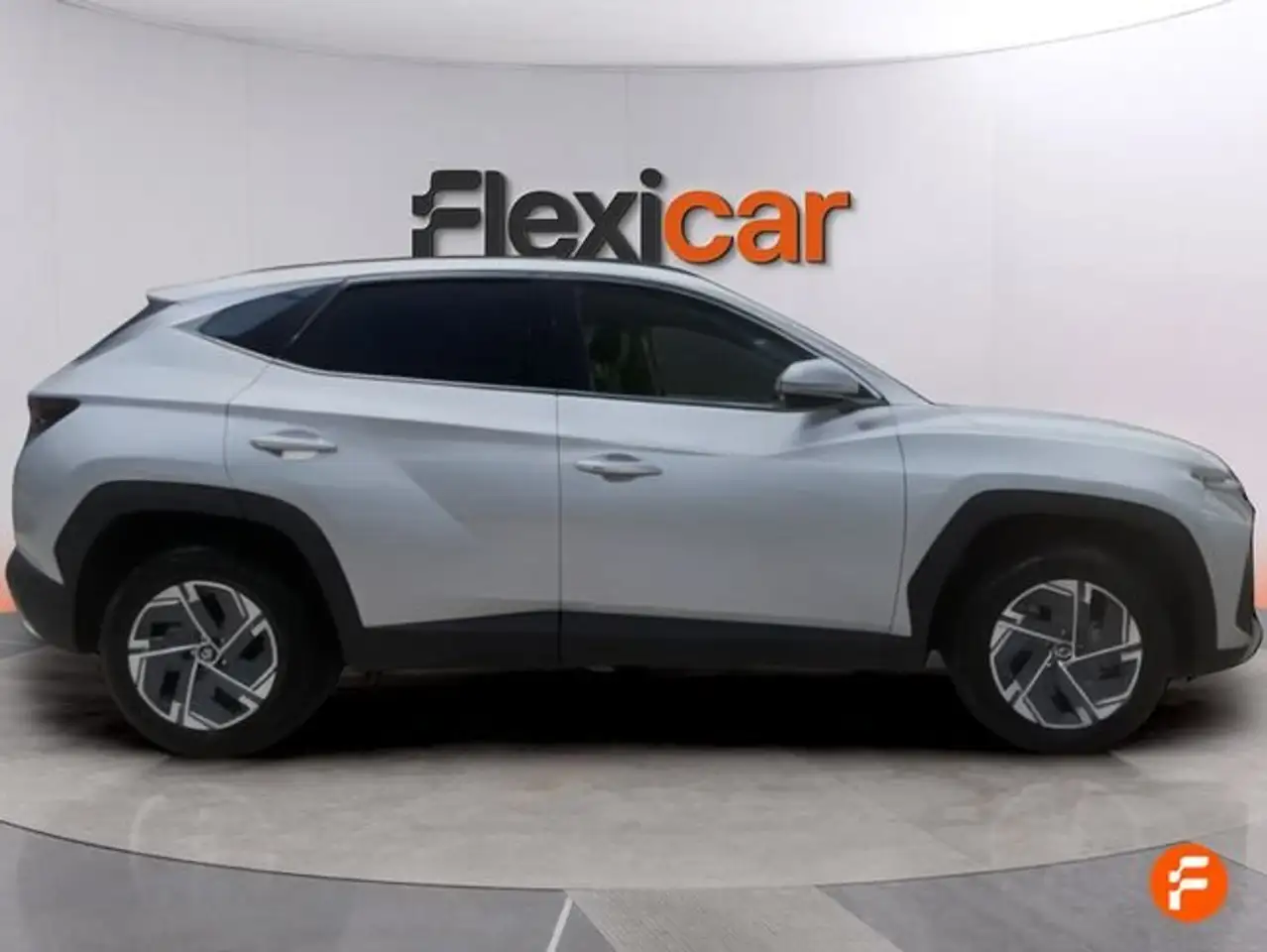 Hyundai TUCSON 1.6 T HEV Klass AT — Vehicle gallery 9