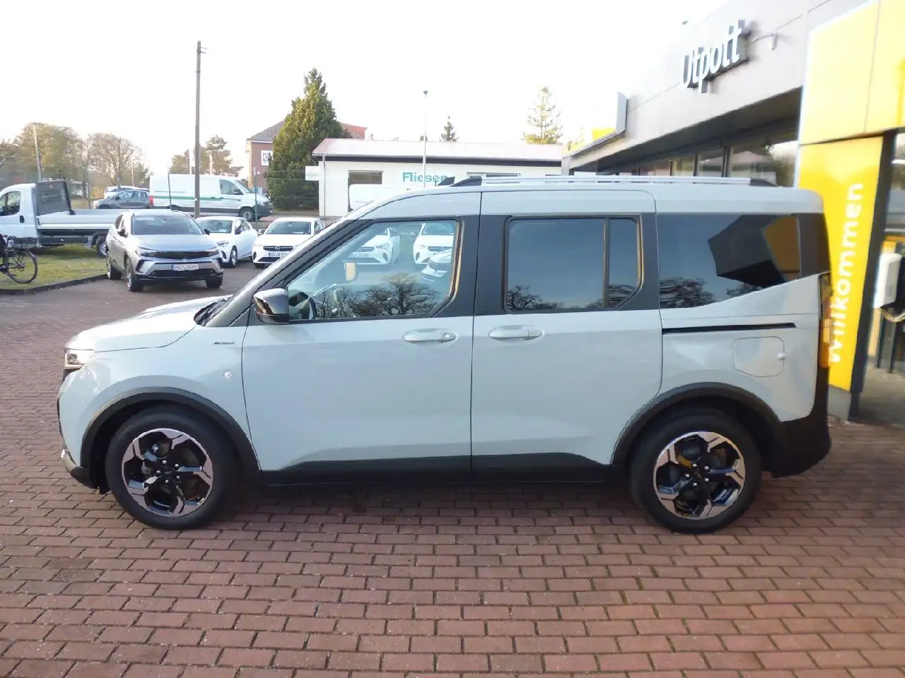 Ford Tourneo Courier Active — Vehicle gallery 2