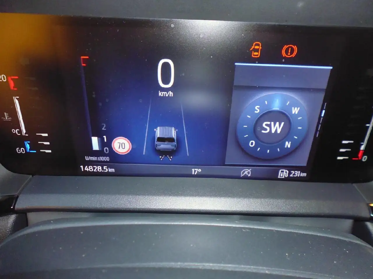 Ford Tourneo Courier Active — Vehicle gallery 18