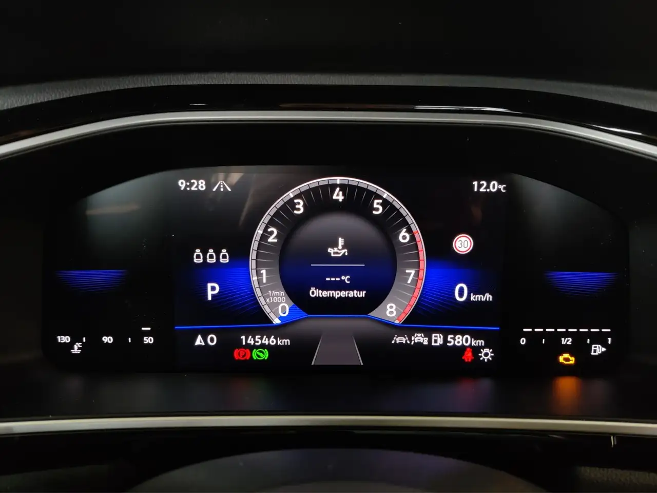 Volkswagen T-Roc 1.5 TSI DSG R-Line, ACC, AHK, LED, Navi — Galerie du véhicule 13