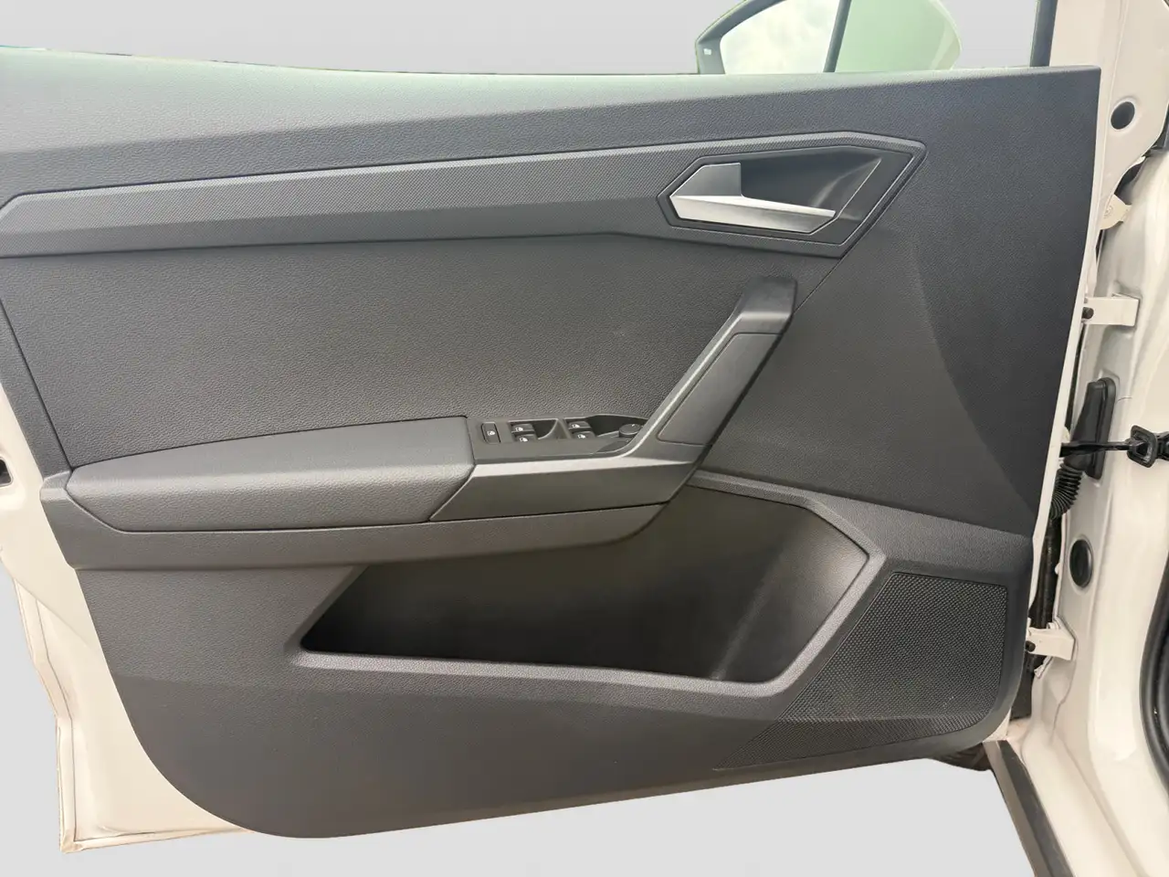 SEAT Arona 1.0TSI Style Edition LED CAM APP SHZ GRA — معرض صور السيارة 14