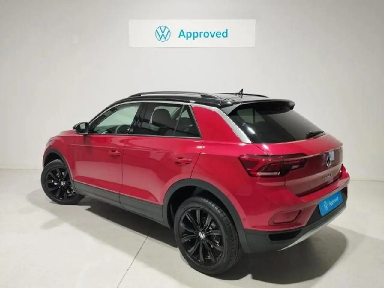 Volkswagen T-Roc 1.0 TSI Dark 81kW — معرض صور السيارة 2