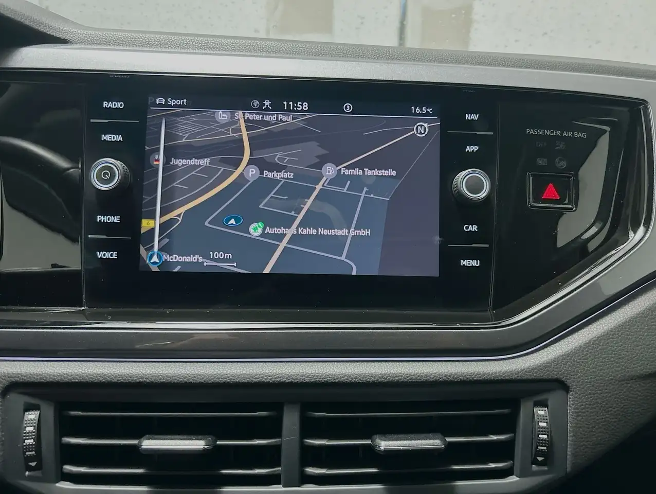 Volkswagen Polo VI 1.0TSI DSG Style — Galería del vehículo 17