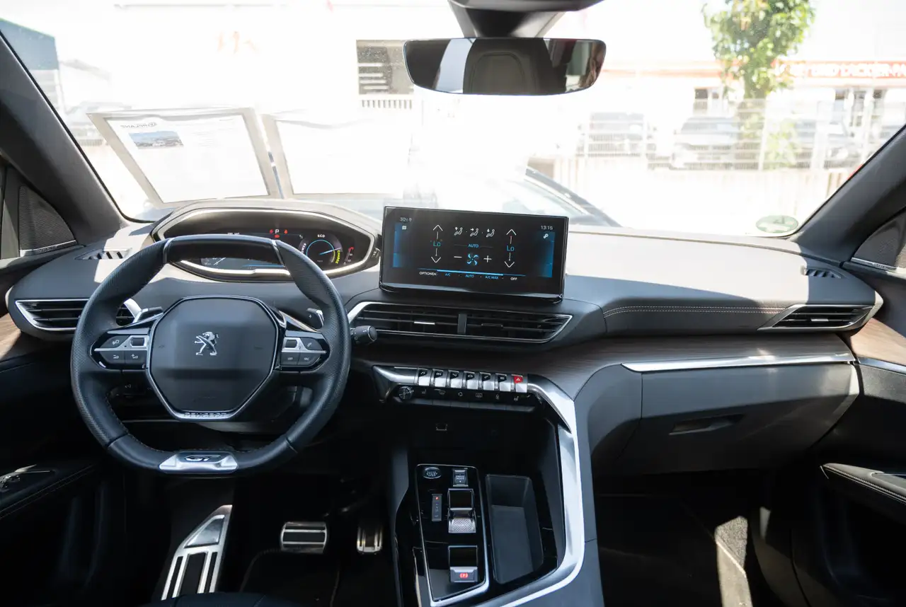 Peugeot 5008 GT 1.2 Hybrid 136 e-DSC6 *GW-TOP-DEAL* — Galería del vehículo 5