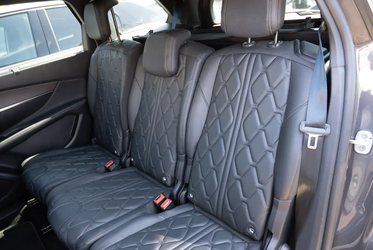Peugeot 5008 GT 1.2 Hybrid 136 e-DSC6 *GW-TOP-DEAL* — Galería del vehículo 8