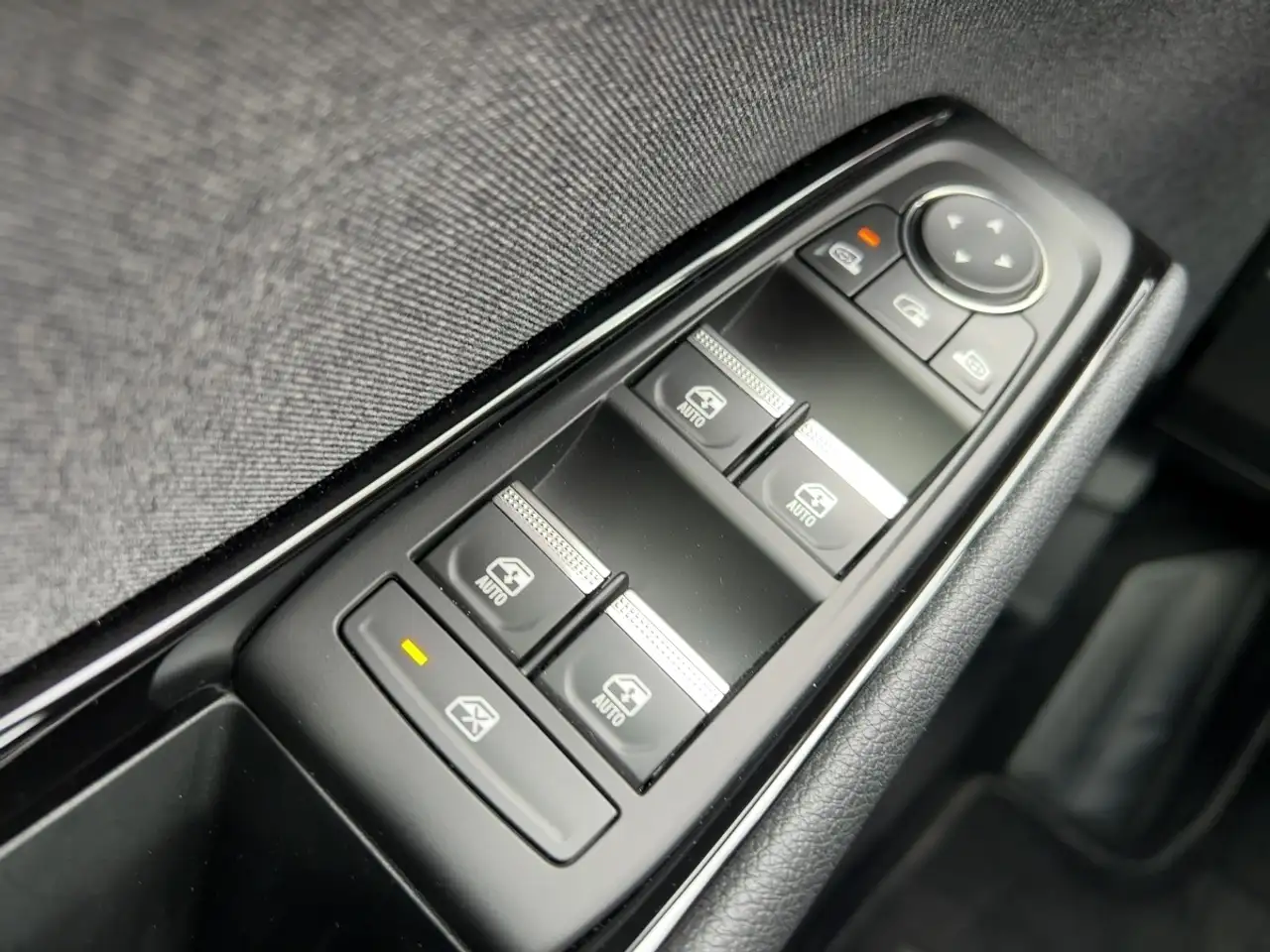 Renault Austral EVOLUTION TCe 160 AUTOMATIK SITZHEIZUNG — معرض صور السيارة 20