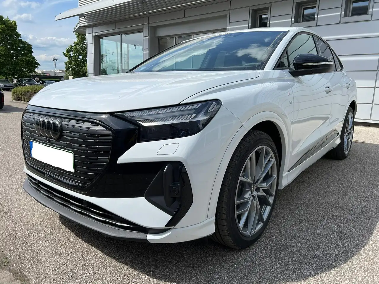Audi Q4 e-tron Q4 Sportback 40 e-tron AHK MagRide Matrix S-Line — Trostberg