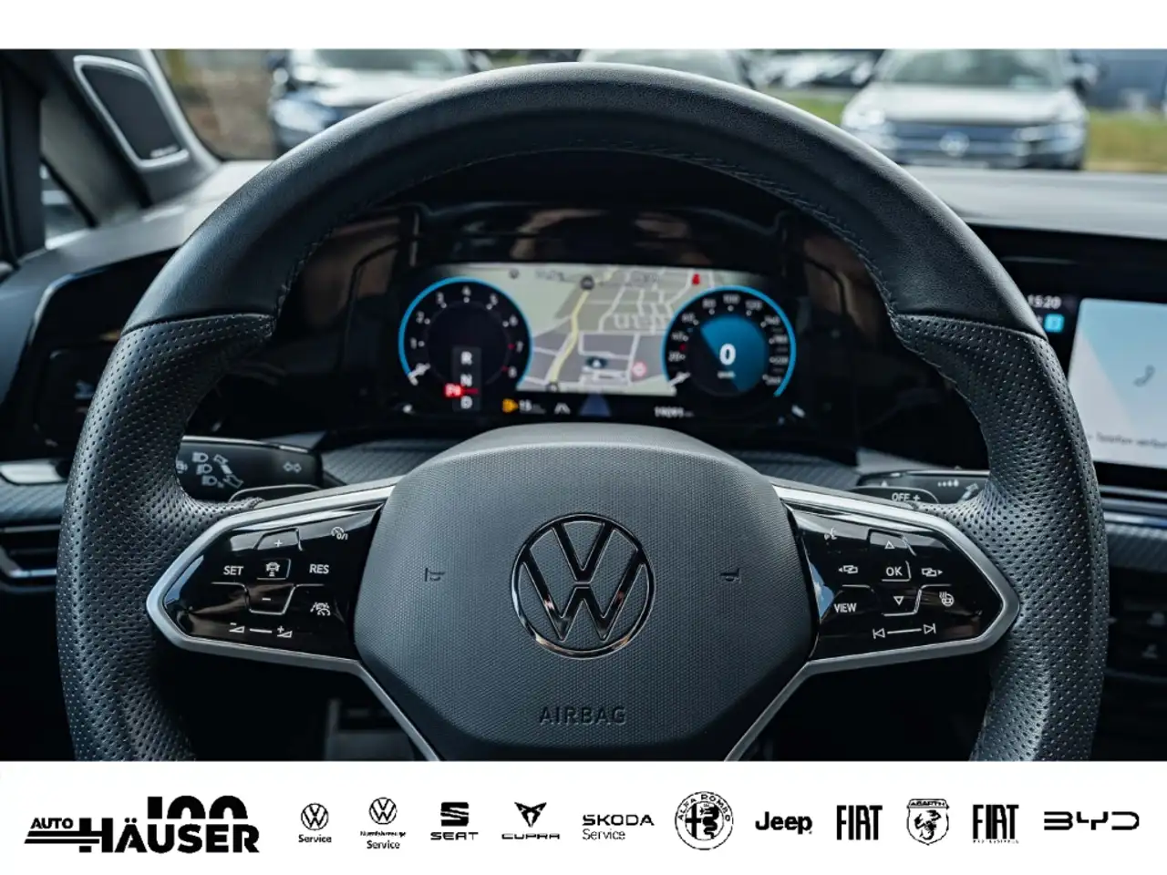 Volkswagen Golf VIII R-Line 1.5 eTSI DSG AHK H&K BLACK-STYLE NAVI — Vehicle gallery 20